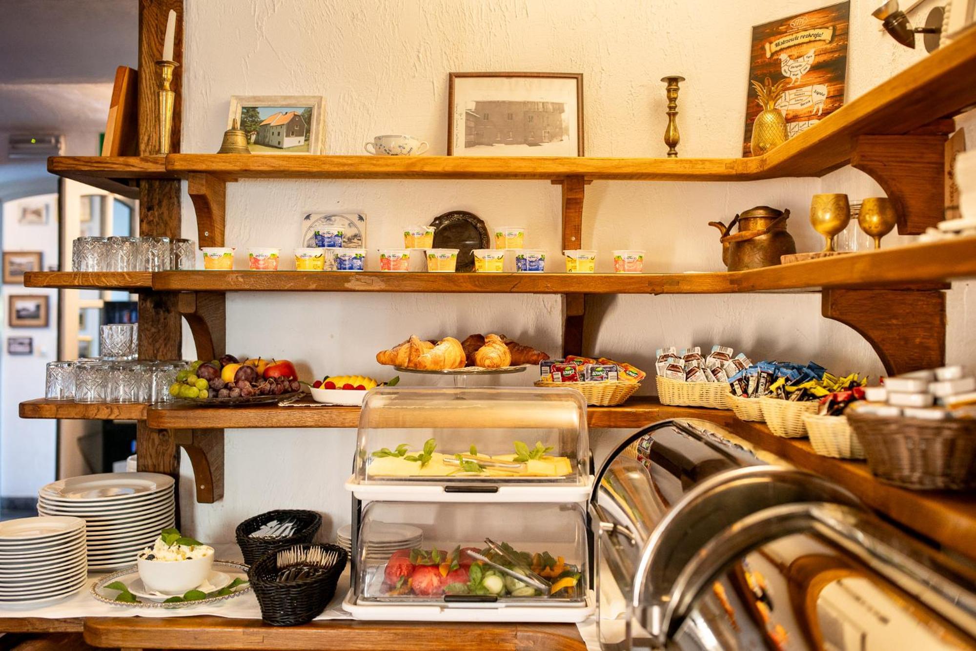 Oleśnica Gosciniec Pod Zajacem Bed & Breakfast エクステリア 写真