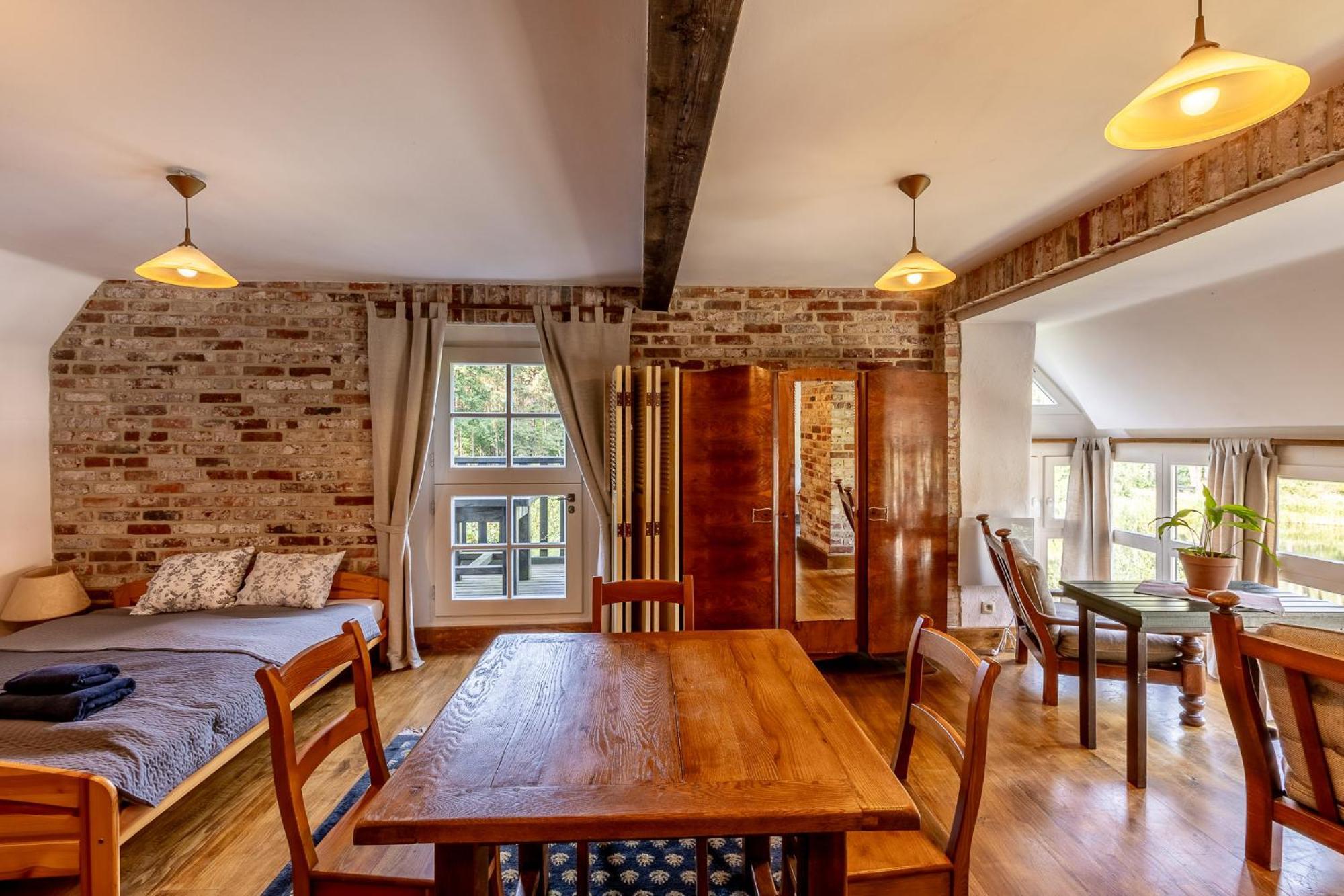 Oleśnica Gosciniec Pod Zajacem Bed & Breakfast エクステリア 写真
